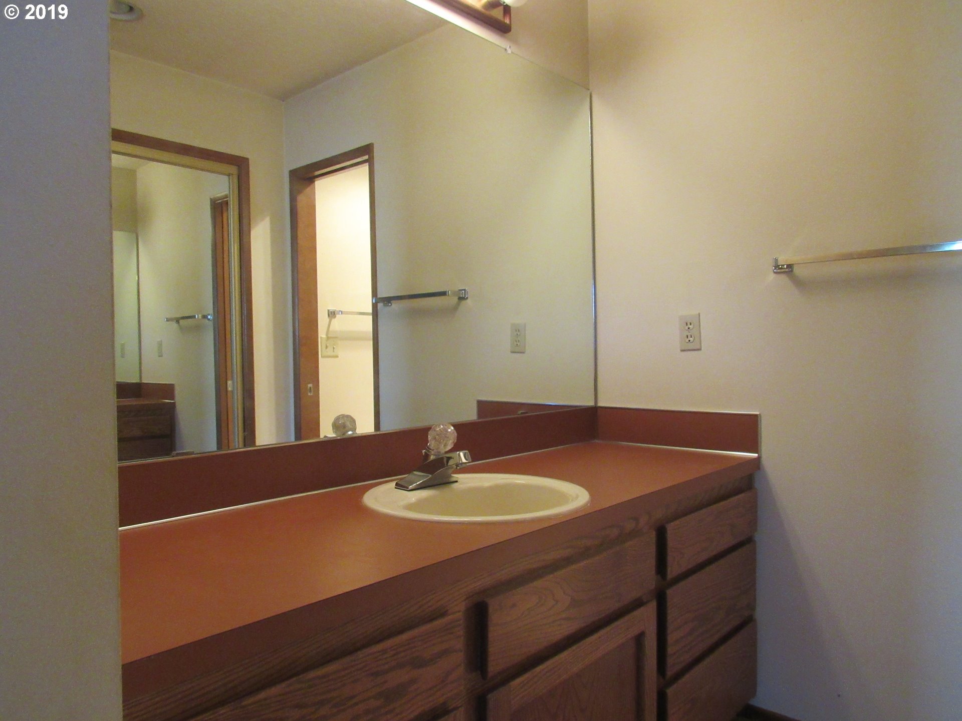 18816 Southwest Butternut Street Aloha, OR 97078 - Photo 19 of 31 Bathroom, Attached