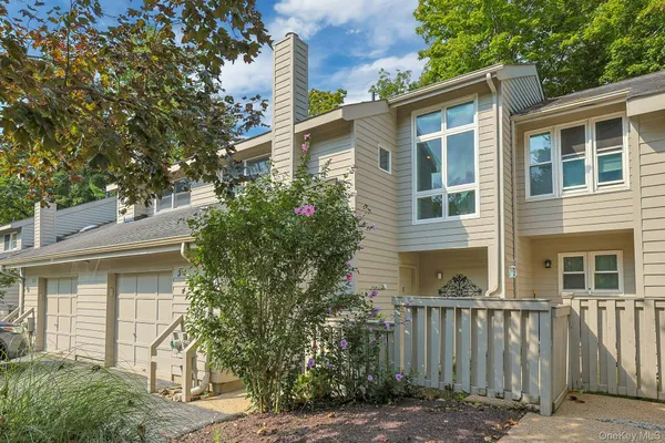 $535,000 | 3 Brooke Club Drive, Unit 4, Ossining, NY 10562