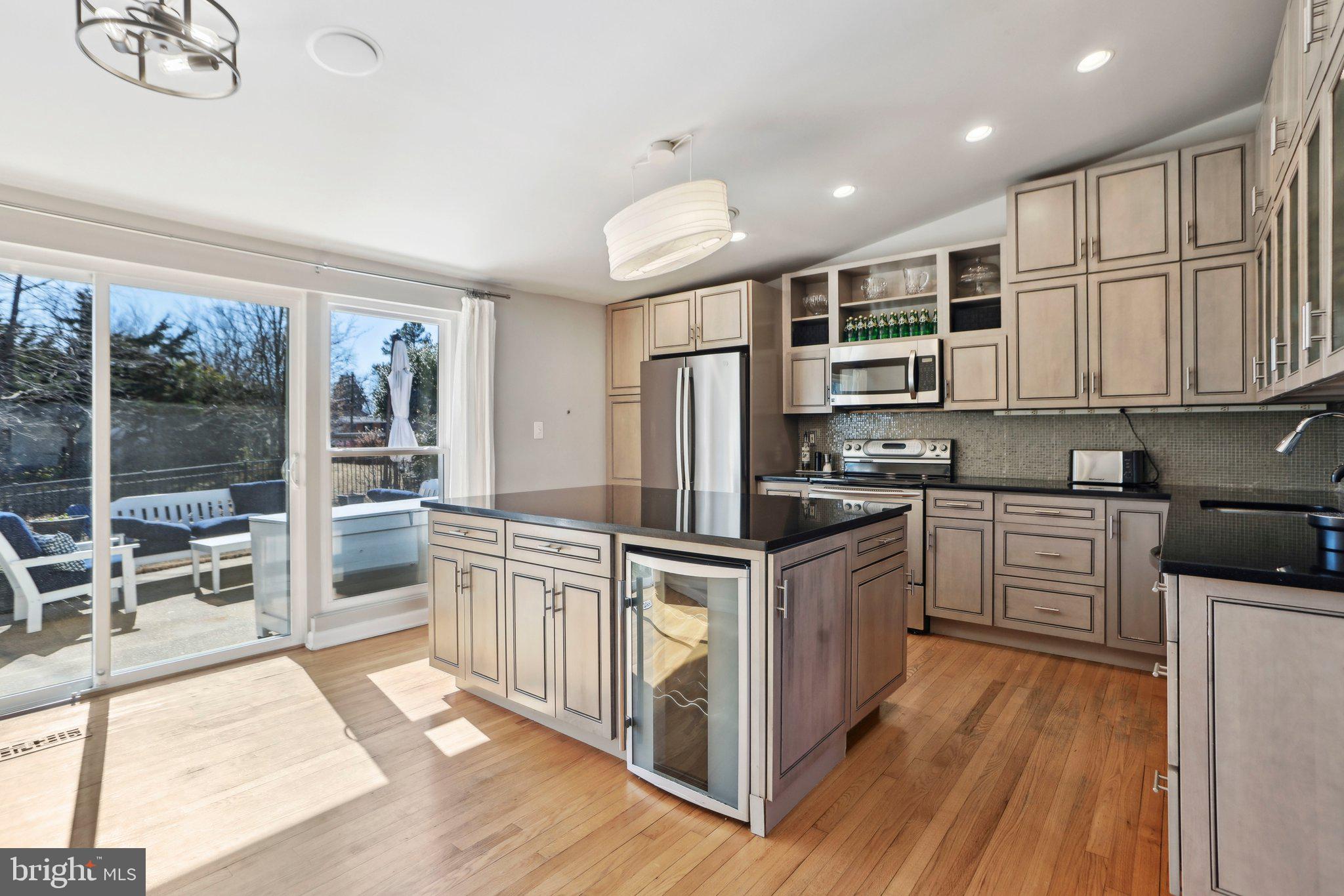 6707 Old Chesterbrook Road McLean, VA 22101 - Photo 14 of 46 Gallery Image 14