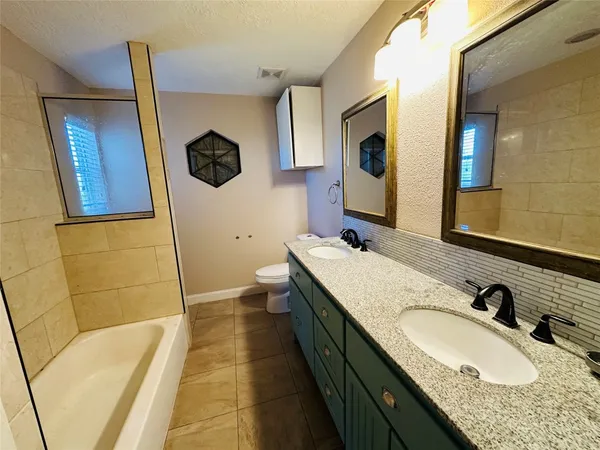 $2,750 | 25417 Highway 6, Hempstead, TX 77445