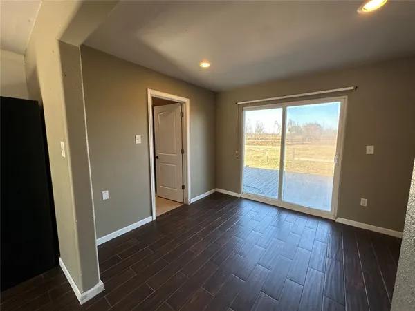 $2,750 | 25417 Highway 6, Hempstead, TX 77445