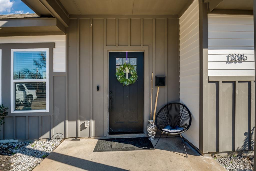 1205 Edgar Street Greenville, TX 75401 - Photo 4 of 26 a room with furniture and a window