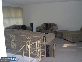 25 Haines Mill Road Delran, NJ 08075 - Photo 7 of 12 Living Room