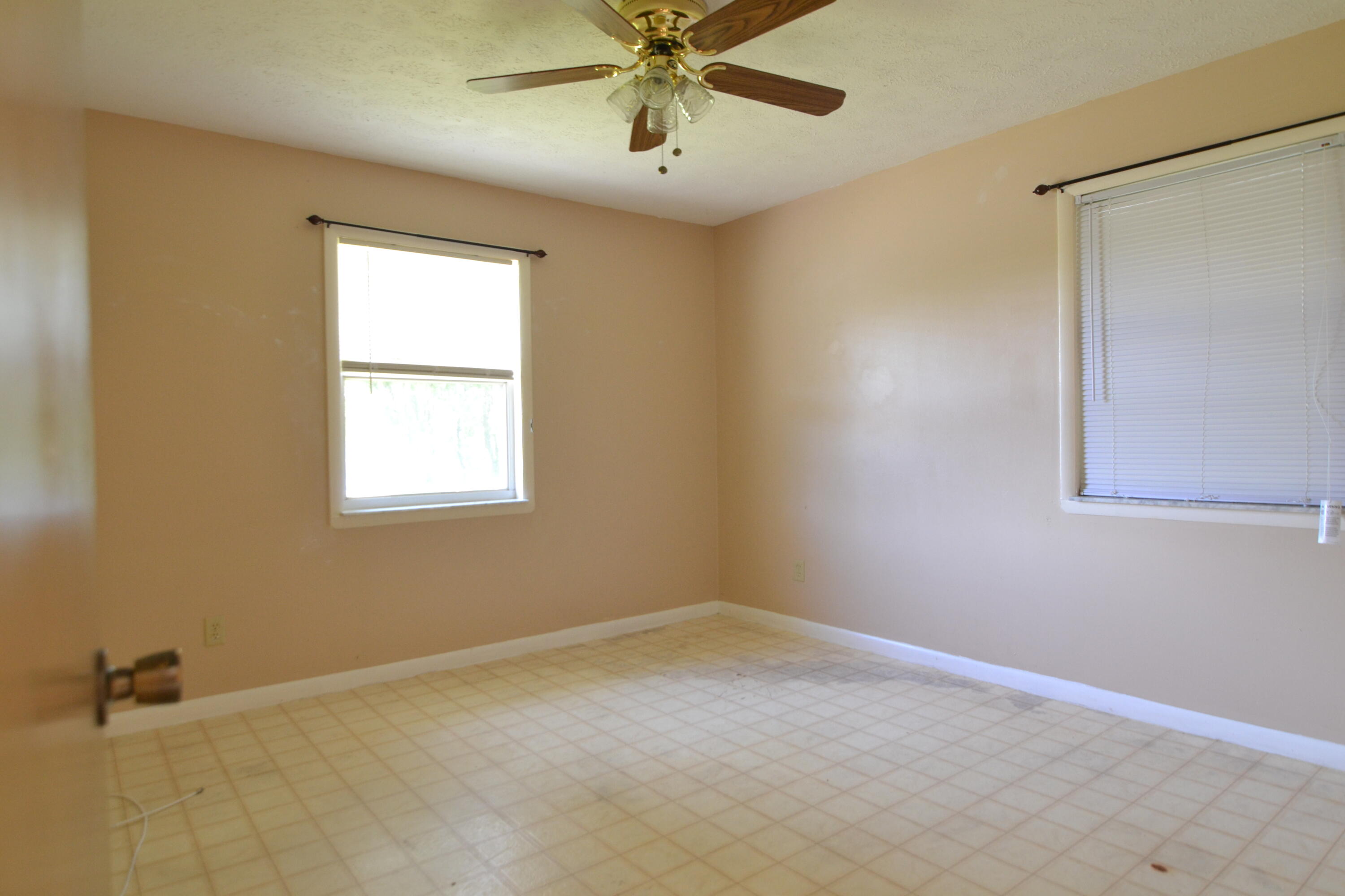 5620 Southeast Normandy Avenue Stuart, FL 34997 - Photo 7 of 14 DSC_0123