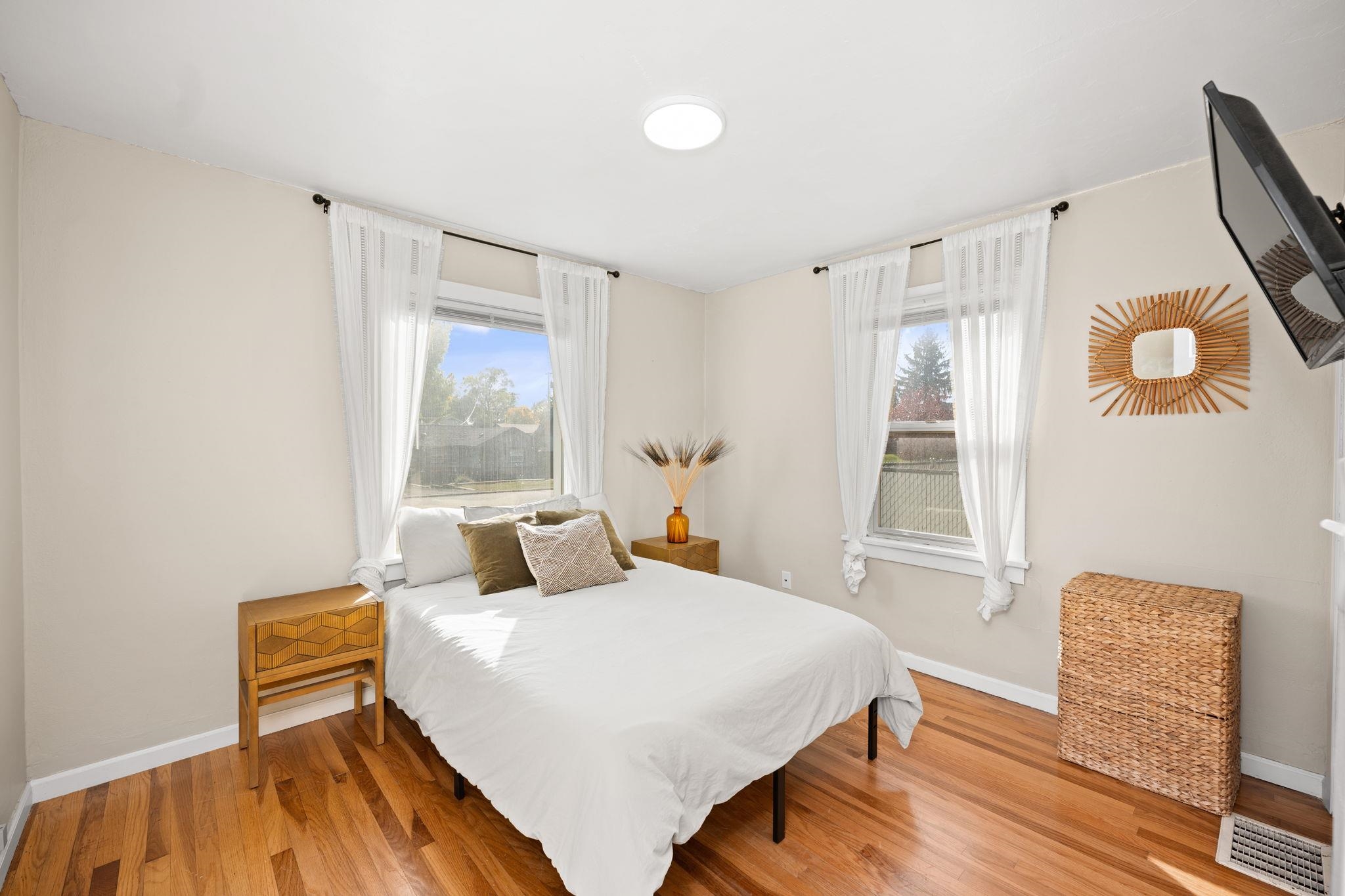 111 East Longfellow Avenue Spokane, WA 99207 - Photo 5 of 30