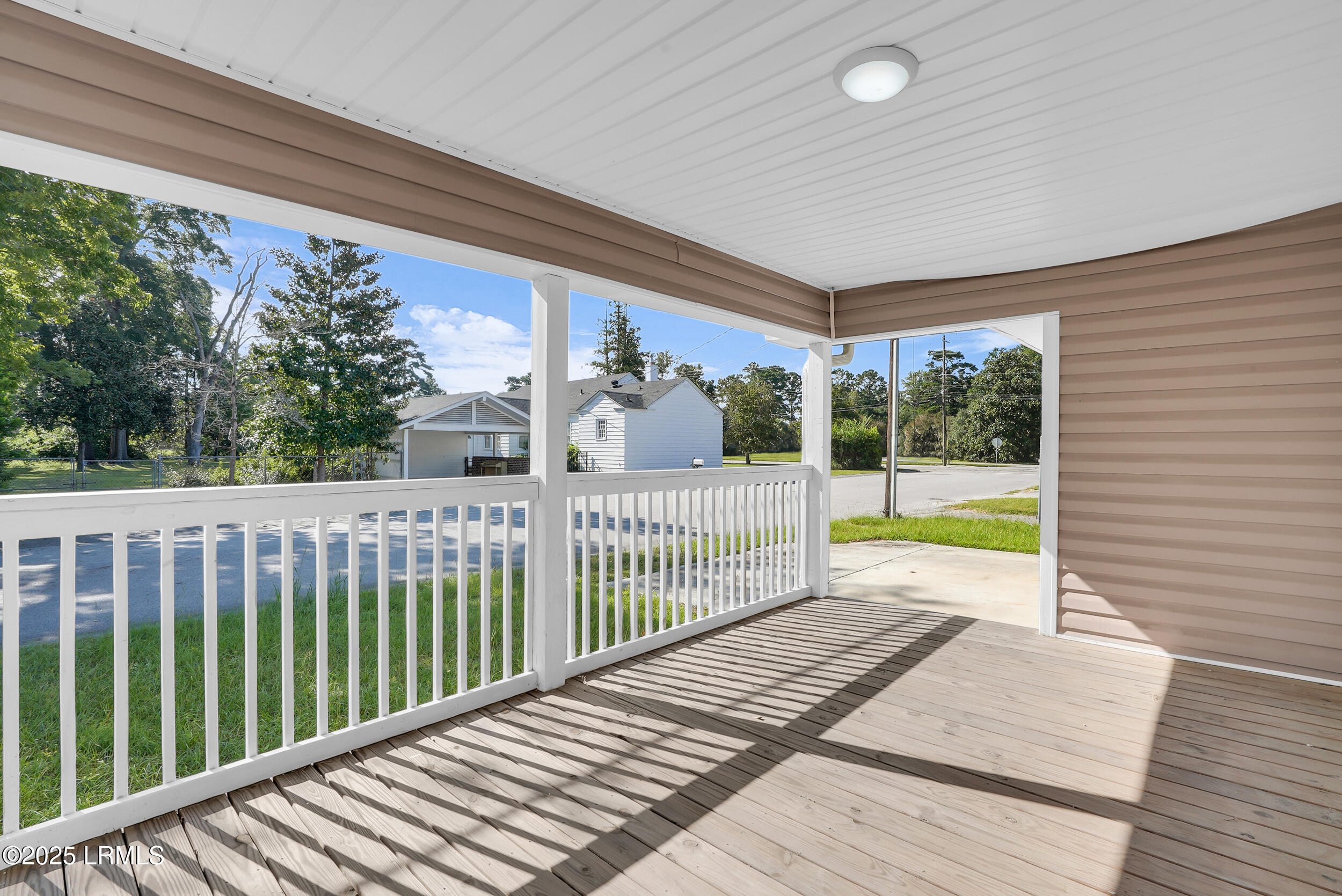 401-403 Mulberry Street West Hampton, SC 29924 - Photo 13 of 74 25_dsc09367