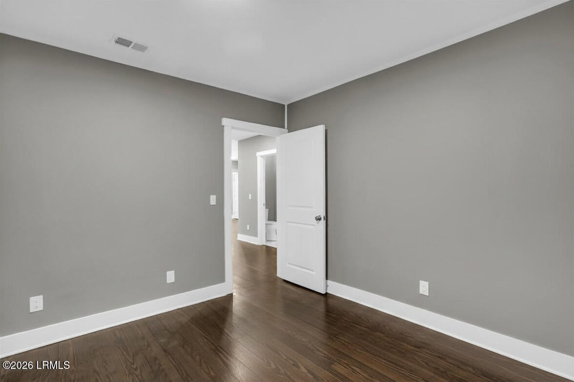 401-403 Mulberry Street West Hampton, SC 29924 - Photo 20 of 61 cd67974c-be5f-48f2-89f3-5ab85a968d0f