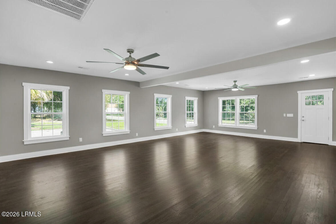 401-403 Mulberry Street West Hampton, SC 29924 - Photo 3 of 61 870fb6f9-8138-4f3d-acb0-4658ad614e93