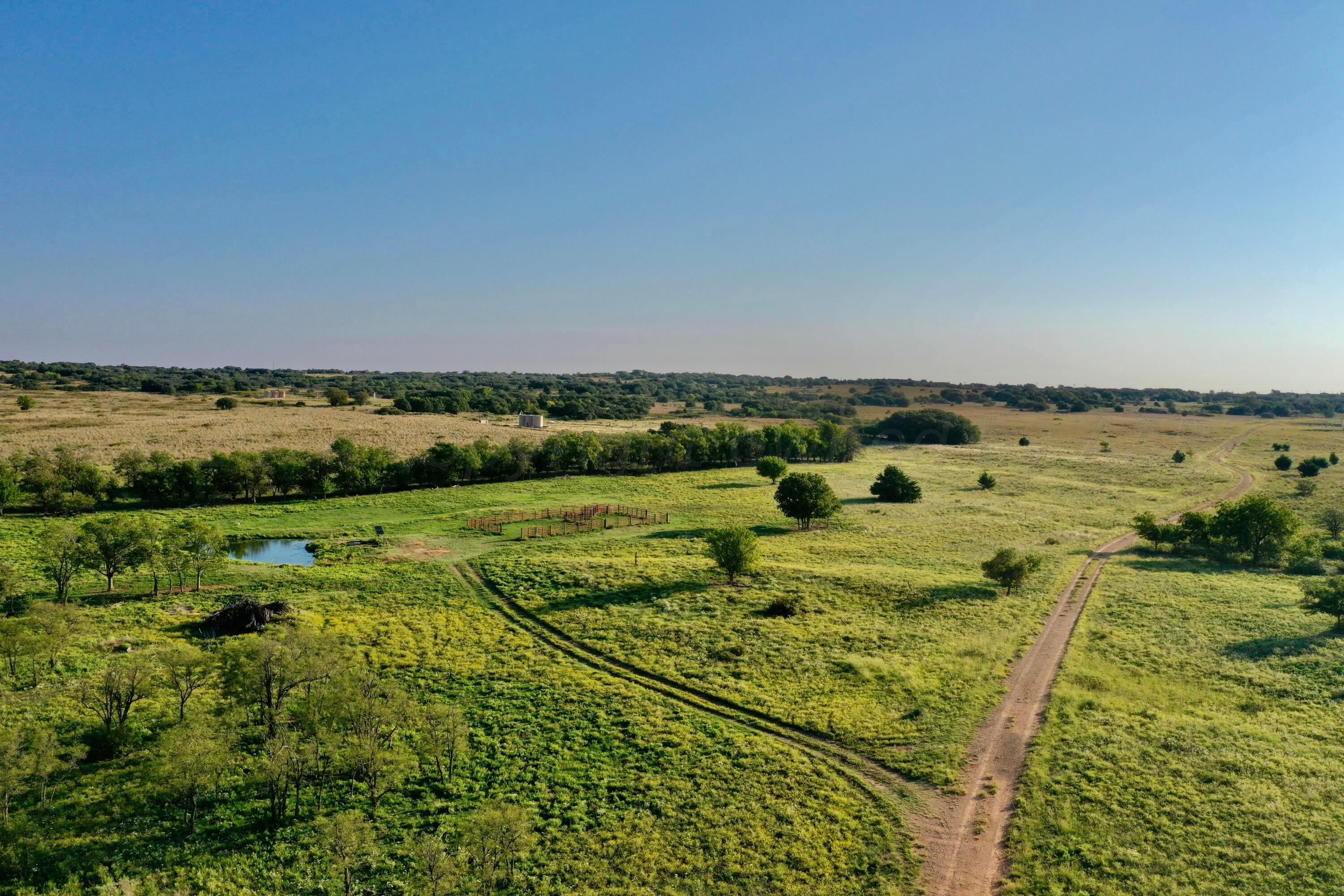 19 County Road 19 Wheeler, TX 79096 - Photo 3 of 57 a view of an ocean from a balcony
