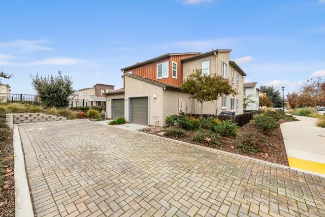 $460,000 | 3205 Albany Terrace, Davis, CA 95618