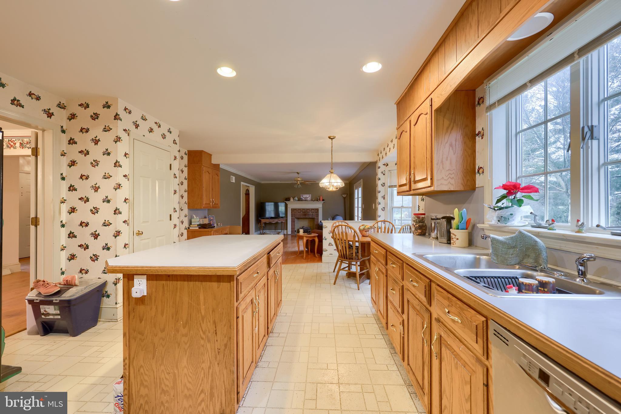 318 Rumford Road Lititz, PA 17543 - Photo 7 of 26