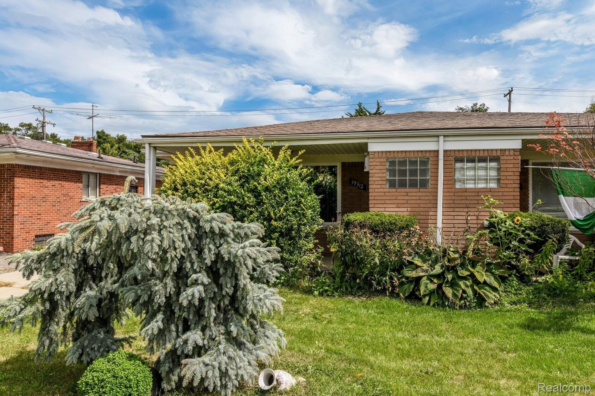 19310 Lahser Road Detroit, MI 48219 - Photo 2 of 25 Gallery Image 2