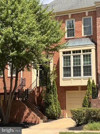 $3,800 | 8164 Boss Street, Vienna, VA 22182