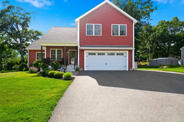 $795,000 | 2 Merrill Street, Hudson, NH 03051