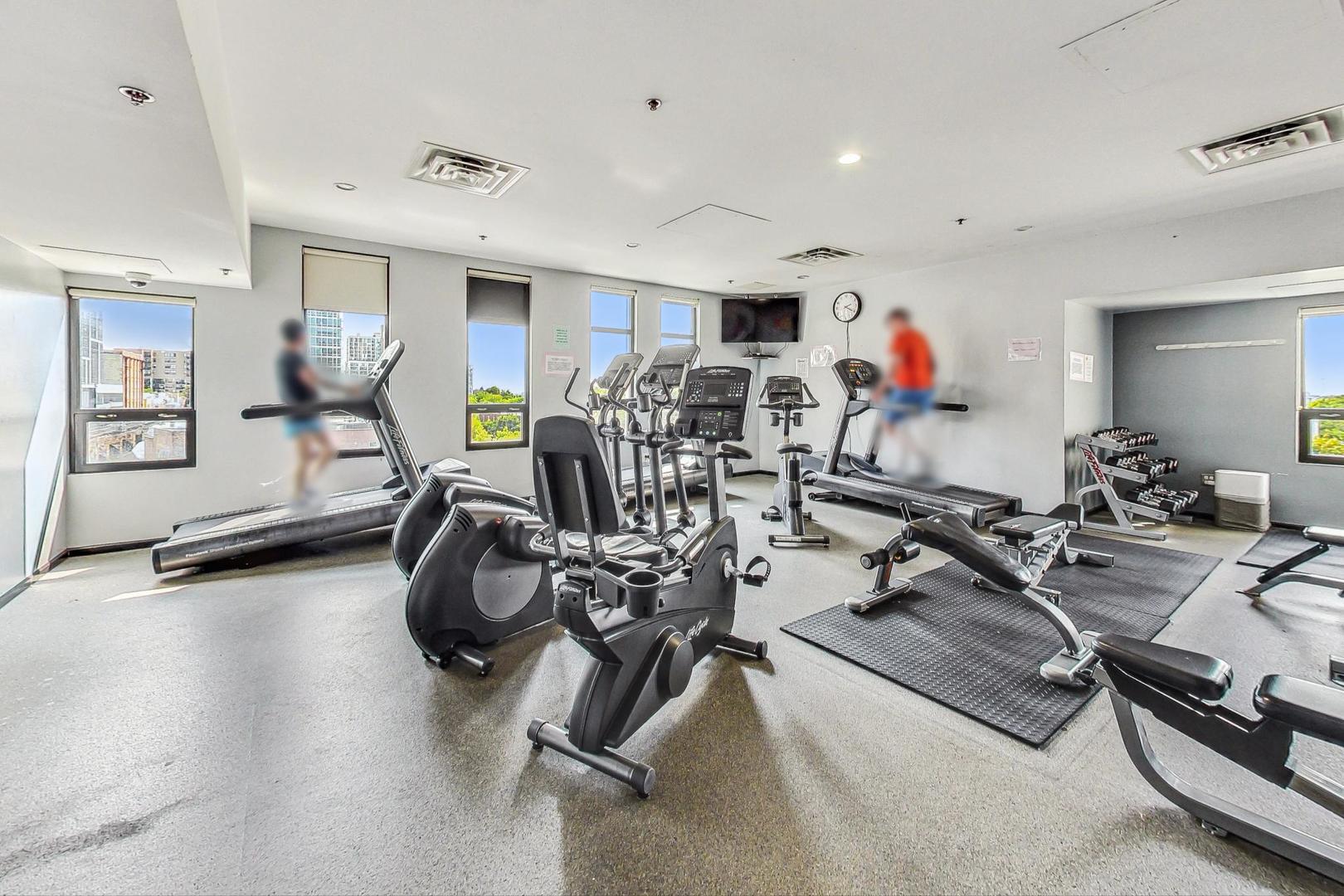 1255 South State Street, Unit 1918 Chicago, IL 60605 - Photo 15 of 16 a view of a room with gym equipment