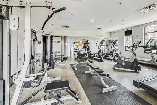 $3,000 | 1255 South State Street, Unit 1918, Chicago, IL 60605