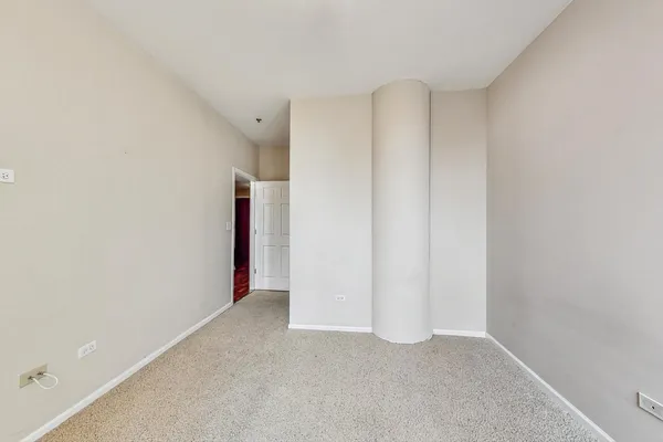 $3,000 | 1255 South State Street, Unit 1918, Chicago, IL 60605