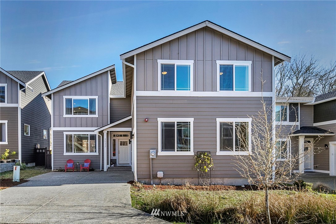 2532 Filbert Avenue Bremerton, WA 98310 - Photo 1 of 26 Gallery Image 1