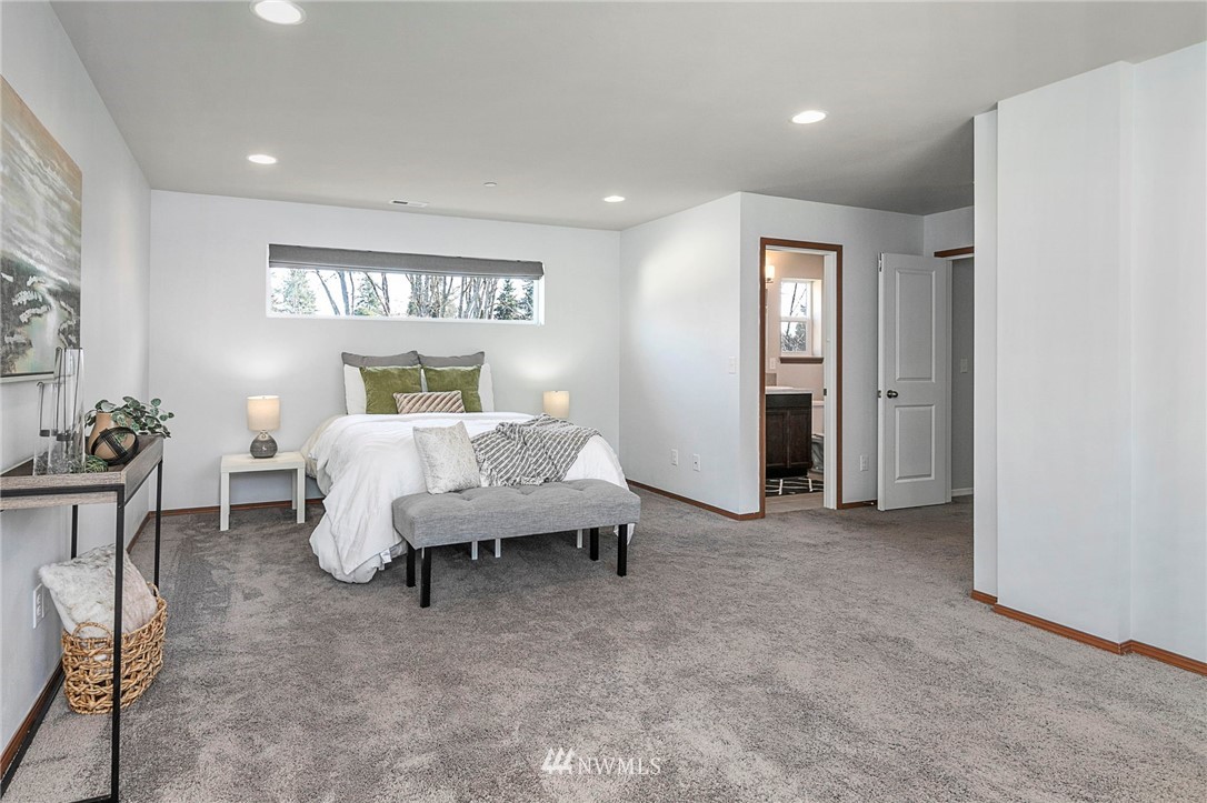 2532 Filbert Avenue Bremerton, WA 98310 - Photo 13 of 26 Gallery Image 13