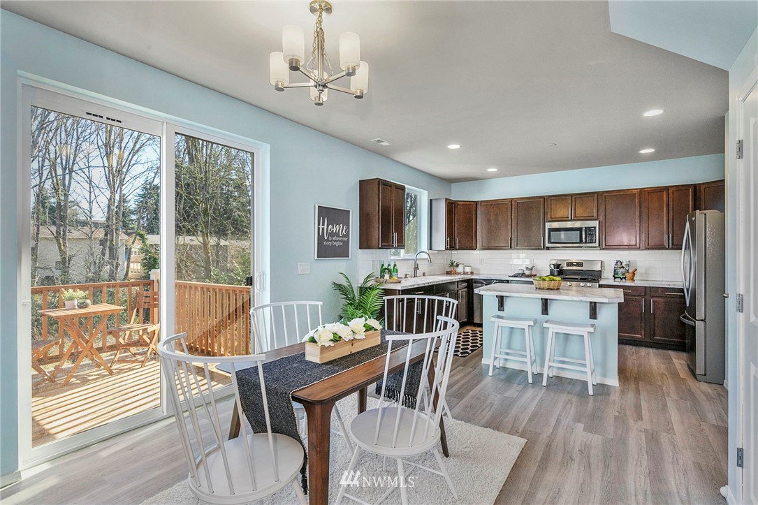 2532 Filbert Avenue Bremerton, WA 98310 - Photo 7 of 26 Gallery Image 7