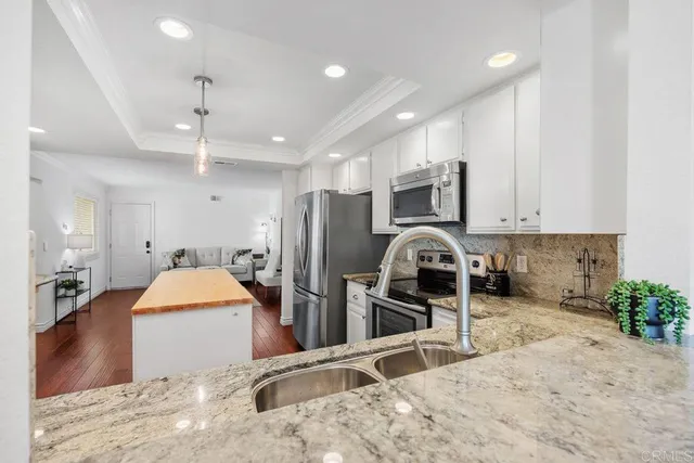 $937,500 | 6561 Corte Cisco, Carlsbad, CA 92009