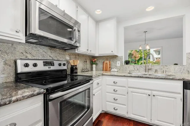 $937,500 | 6561 Corte Cisco, Carlsbad, CA 92009