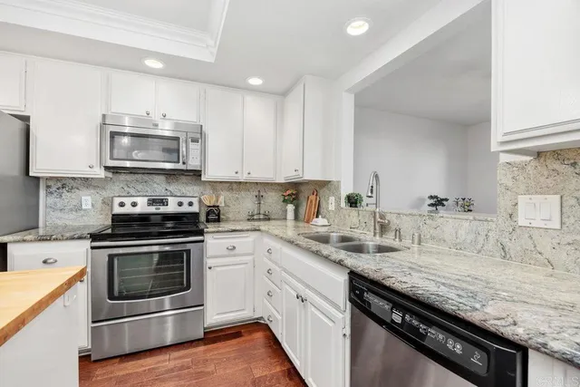 $937,500 | 6561 Corte Cisco, Carlsbad, CA 92009