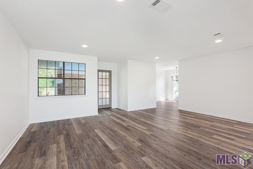 5710 Upton Drive Baton Rouge, LA 70809 - Photo 7 of 24