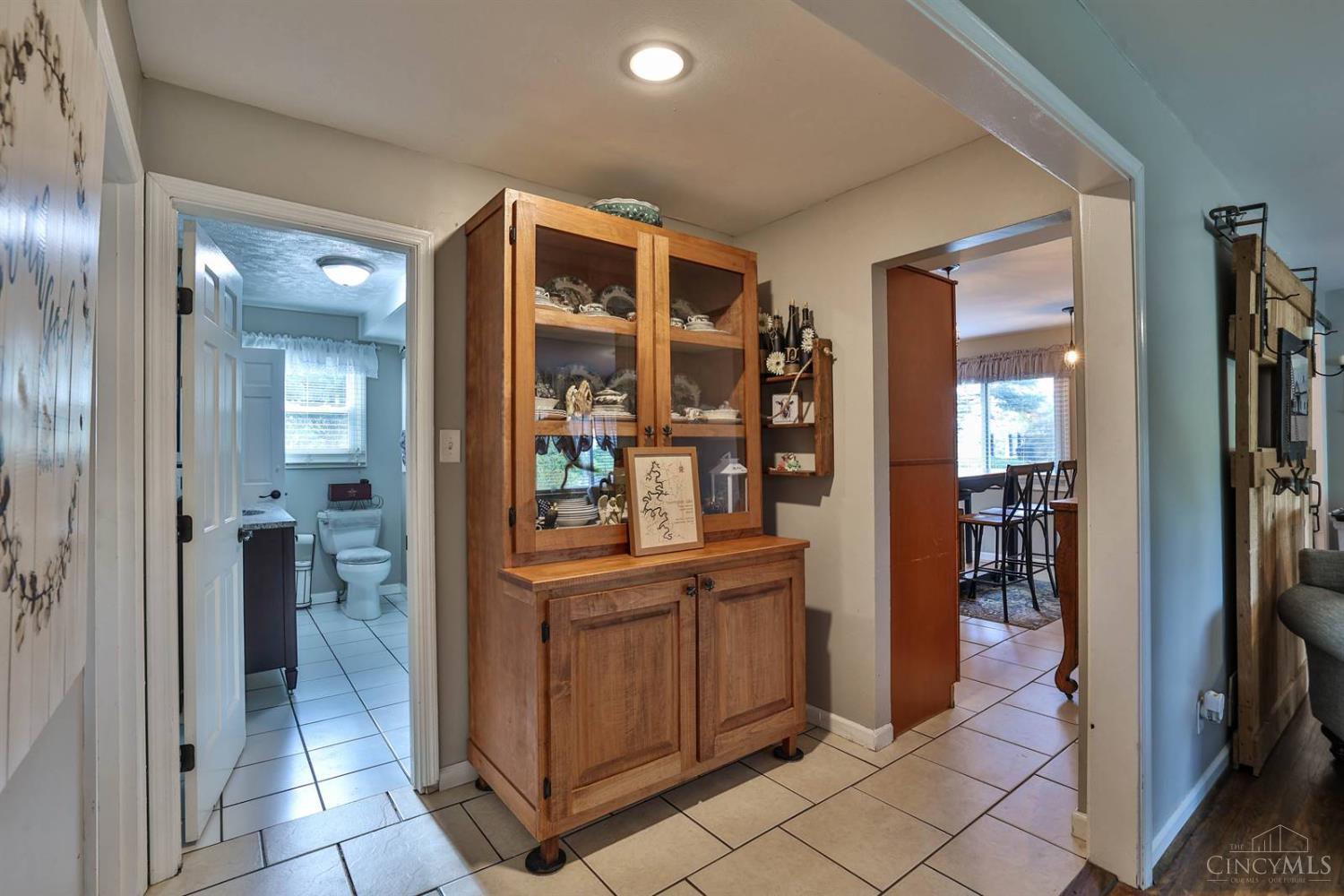 10046 Brehm Road Cincinnati, OH 45252 - Photo 14 of 29 Gallery Image 14