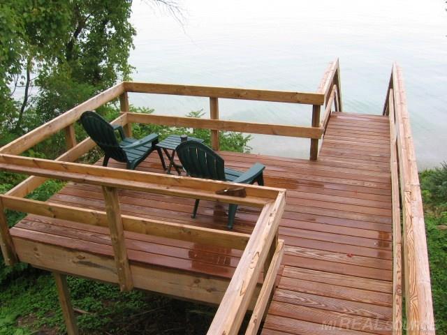 2915 Lakeshore Road Applegate, MI 48401 - Photo 13 of 46 31304015-12.JPG