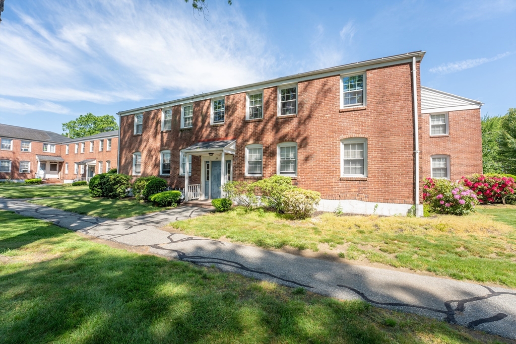 35 Colony Road, Unit 4 (2B) West Springfield, MA 01089 - Photo 19 of 28 Gallery Image 19
