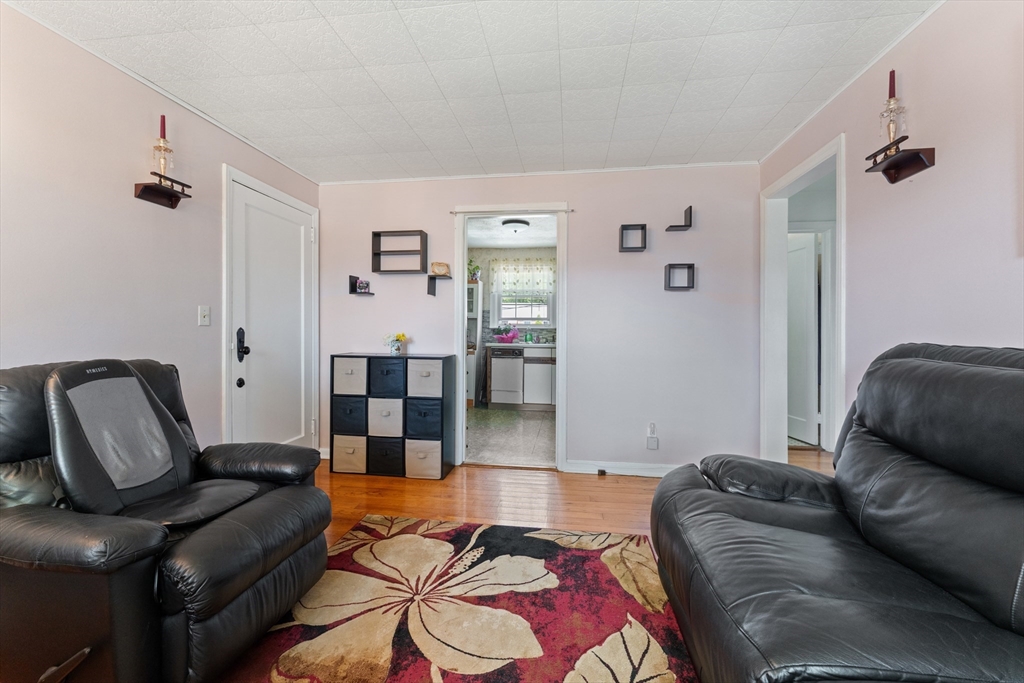 35 Colony Road, Unit 4 (2B) West Springfield, MA 01089 - Photo 3 of 28 Gallery Image 3