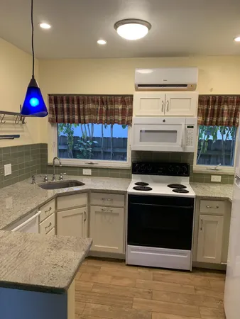 $1,800 | 1500 Northwest 5th Avenue, Fort Lauderdale, FL 33311
