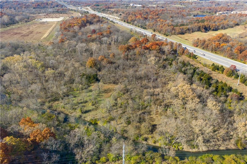 10900 Meers Road Kansas City, MO 64134 - Photo 3 of 12