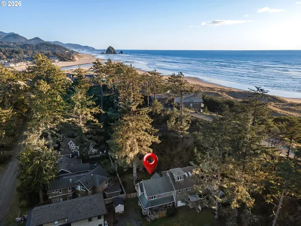 $699,000 | 598 North Laurel, Unit A, Cannon Beach, OR 97110