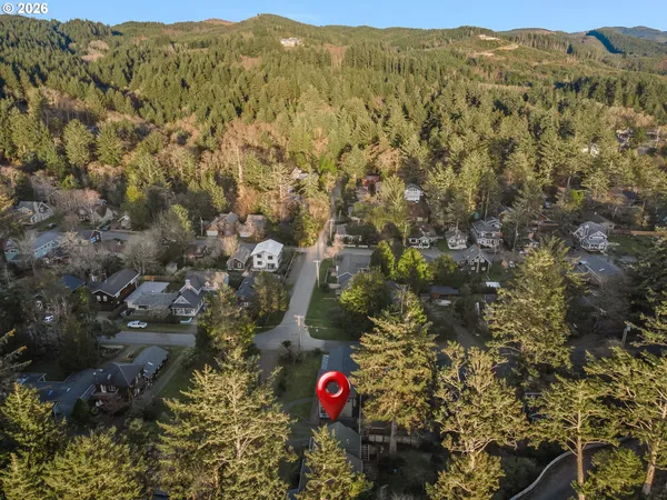 $699,000 | 598 North Laurel, Unit A, Cannon Beach, OR 97110