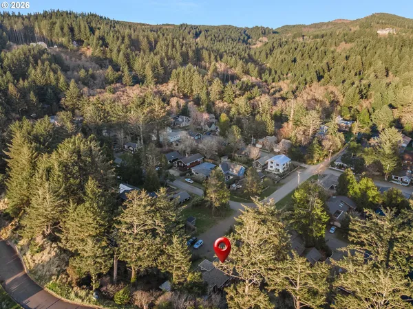 $699,000 | 598 North Laurel, Unit A, Cannon Beach, OR 97110