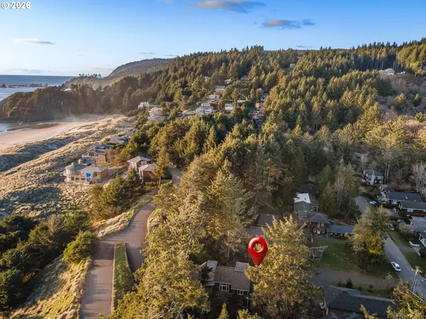 $699,000 | 598 North Laurel, Unit A, Cannon Beach, OR 97110