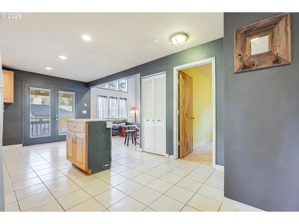 $699,000 | 598 North Laurel, Unit A, Cannon Beach, OR 97110