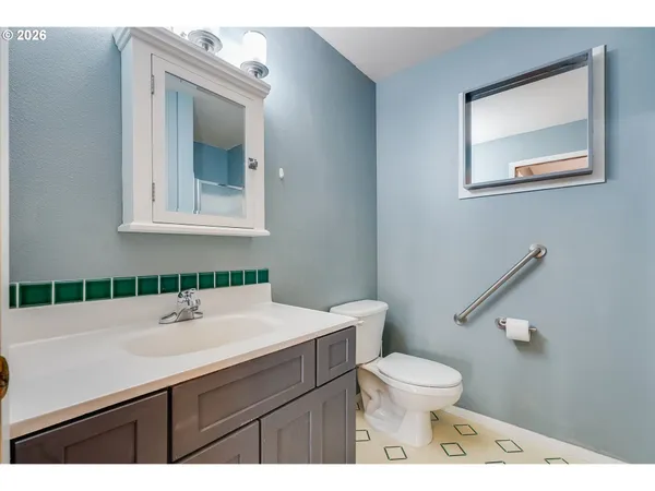 $699,000 | 598 North Laurel, Unit A, Cannon Beach, OR 97110