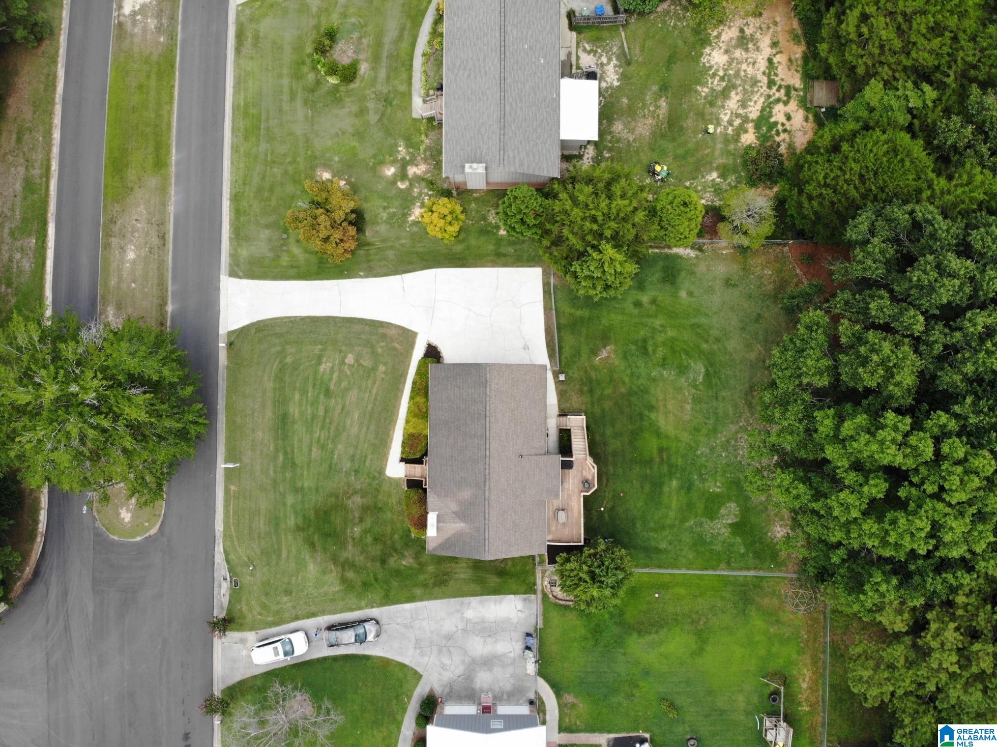124 Forest Parkway Alabaster, AL 35007 - Photo 3 of 37