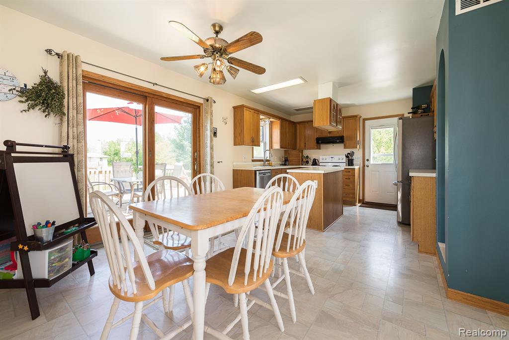 3760 Bowen Road Howell, MI 48855 - Photo 9 of 35