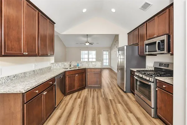 $2,395 | 124 Heatherly Way, Brunswick, GA 31523