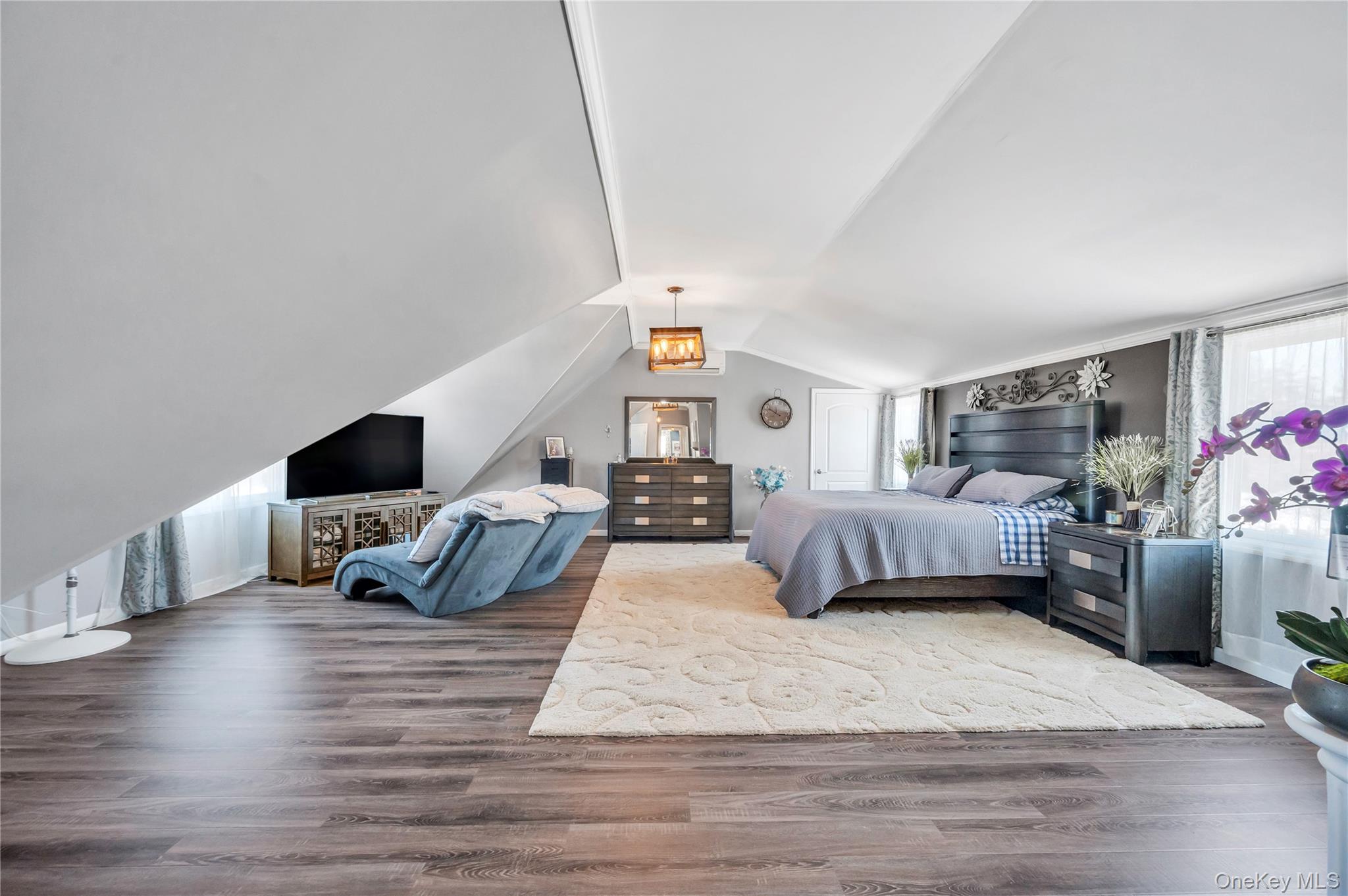 19 Radburn Drive Commack, NY 11725 - Photo 18 of 25