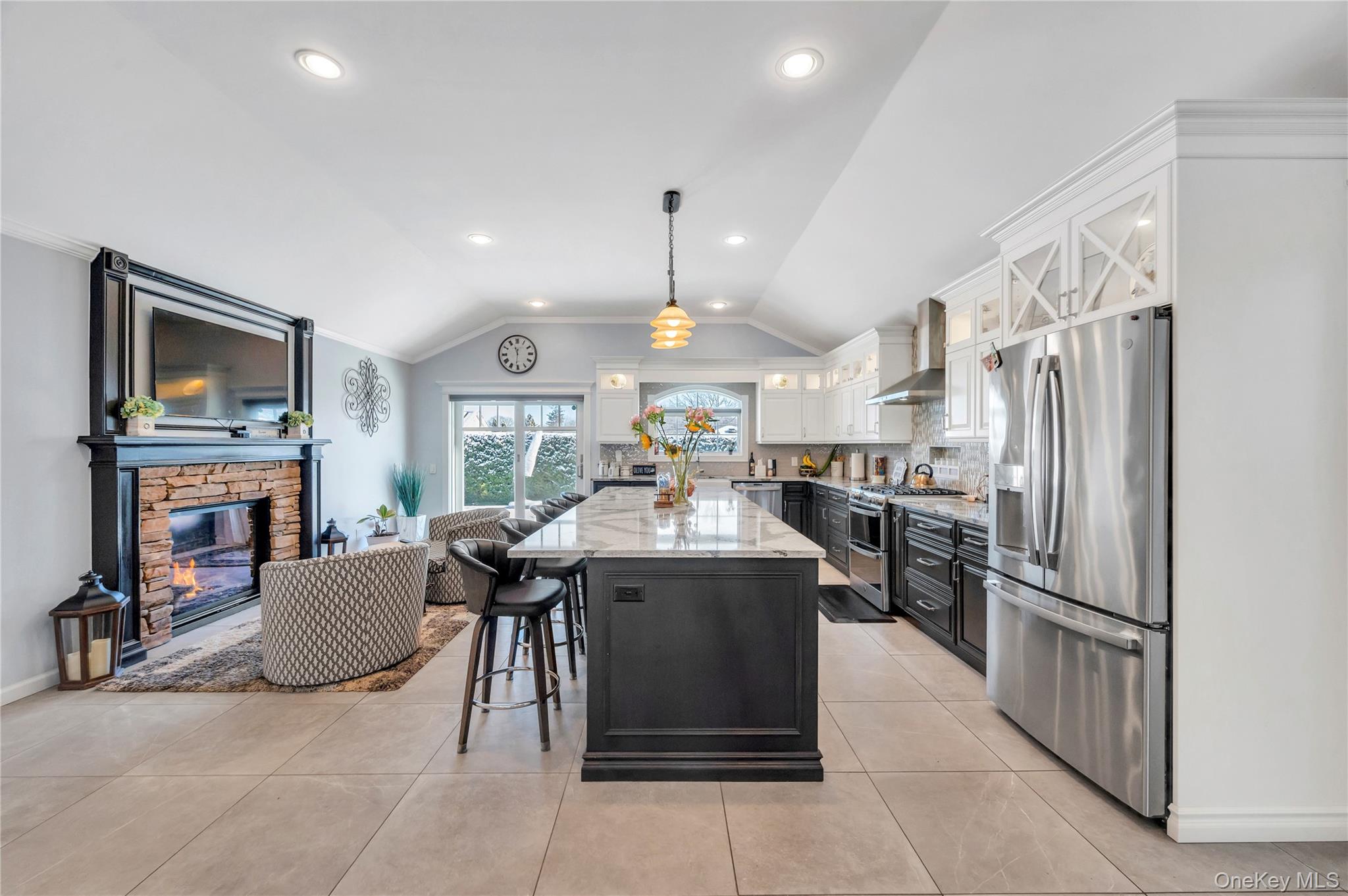 19 Radburn Drive Commack, NY 11725 - Photo 4 of 25