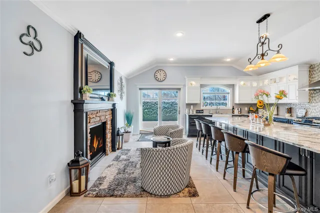 $1,019,000 | 19 Radburn Drive, Commack, NY 11725