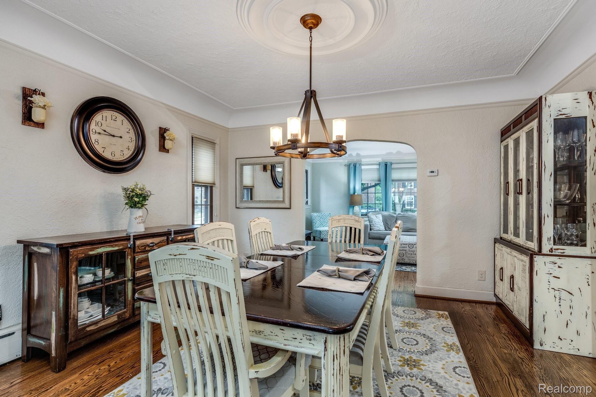 1336 Bishop Road Grosse Pointe, MI 48230 - Photo 8 of 36 1336+Bishop+Rd+Grosse+Pointe+Park-20-web.jpg