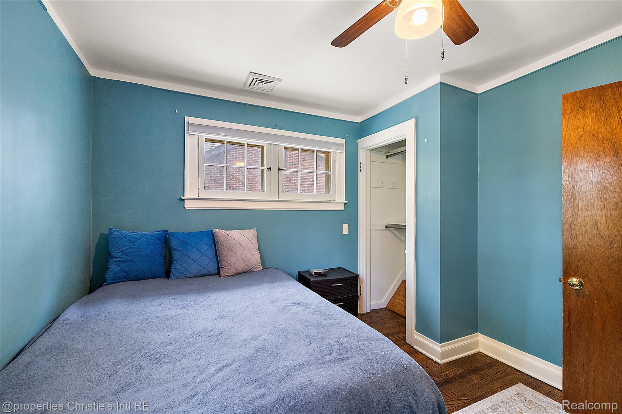 1251 Bishop Road Grosse Pointe, MI 48230 - Photo 37 of 50 57-1251 Bishop -57.jpg