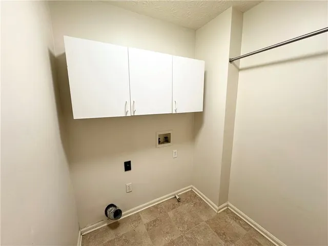 $2,400 | 5212 Pine Branch Circle, Sugar Hill, GA 30518