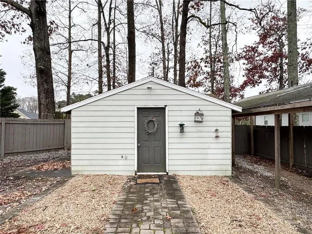 $2,400 | 5212 Pine Branch Circle, Sugar Hill, GA 30518